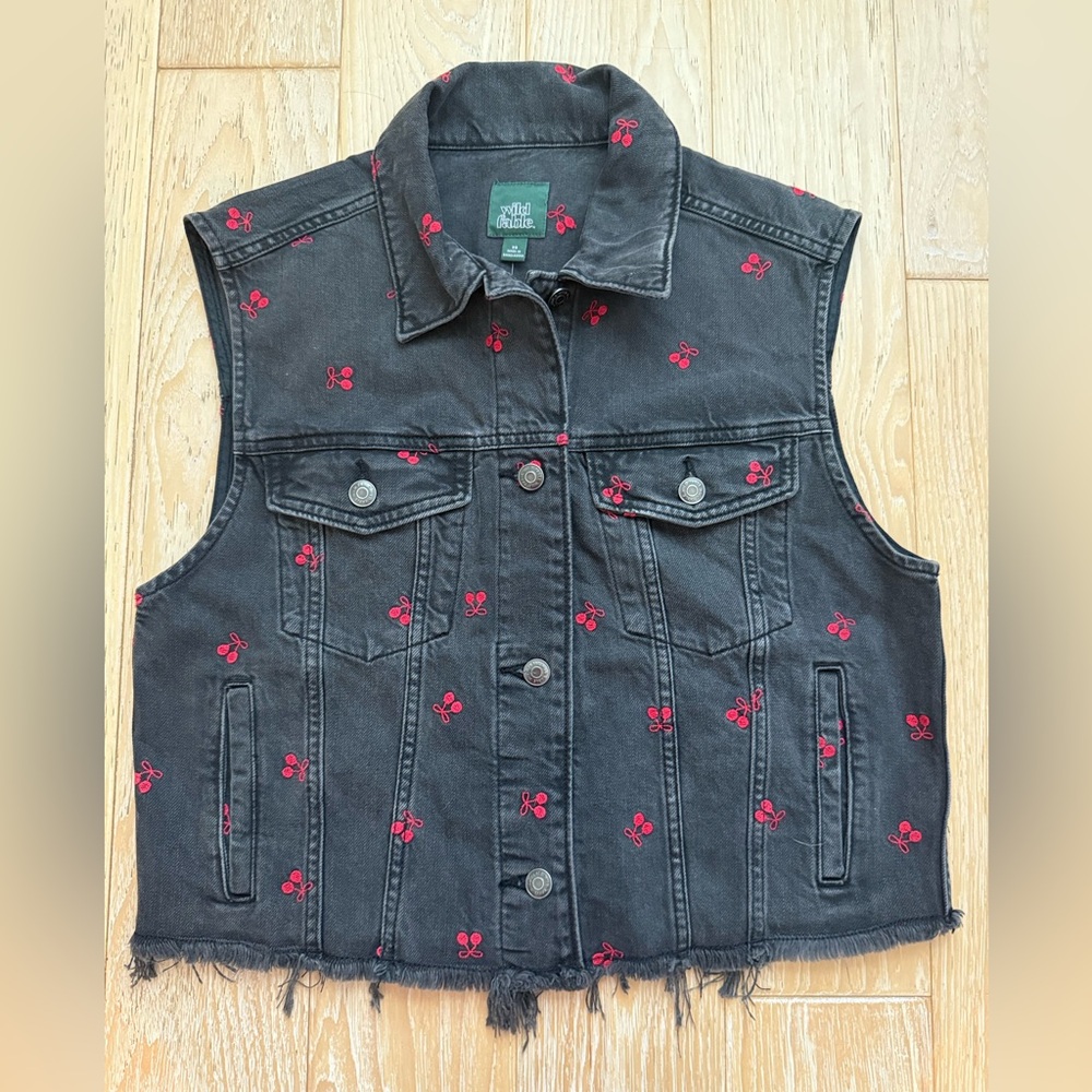 Women’s denim vest black‎ embroidered cherries size XS oversized kidcore 90’s